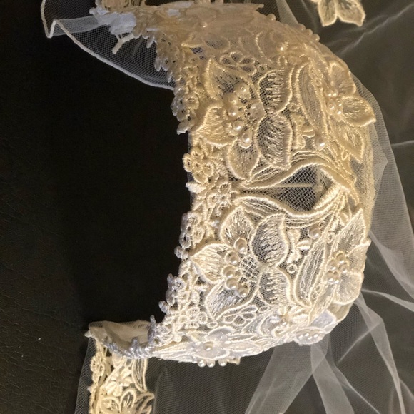 Wedding Veil - Picture 3 of 8